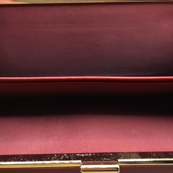 Authenticated Burberry Red Long Wallet - Picture 3 of 13